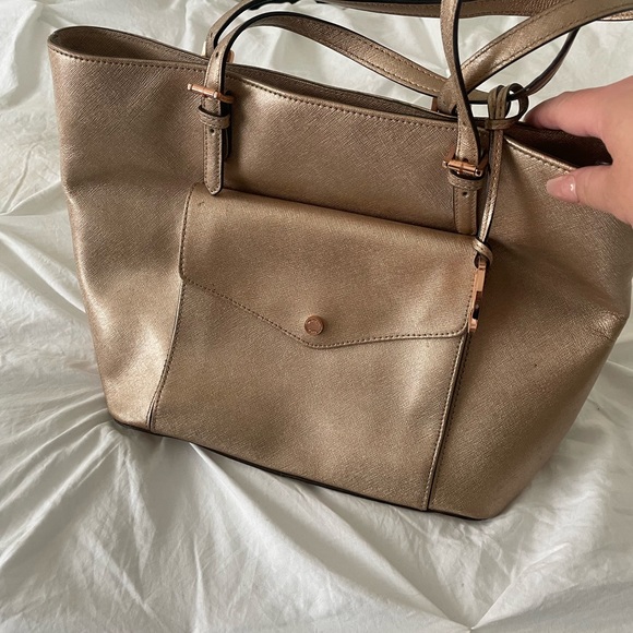 Kors - Picture 2 of 2